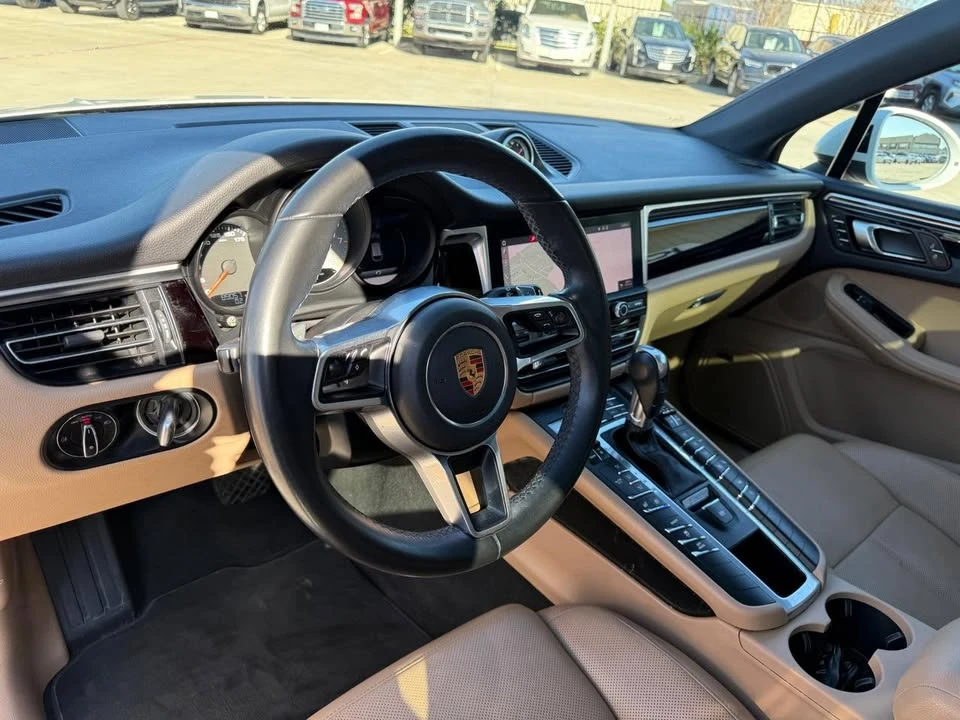 2019 Porsche Macan - Image 8 of 19