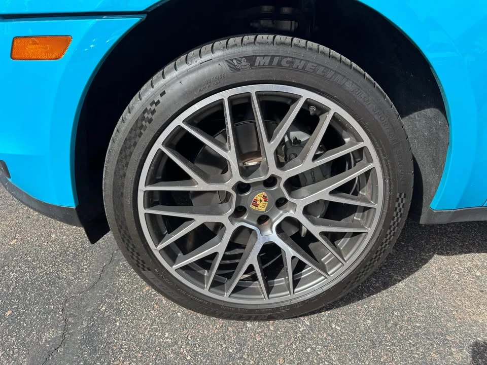 2019 Porsche Macan - Image 19 of 20