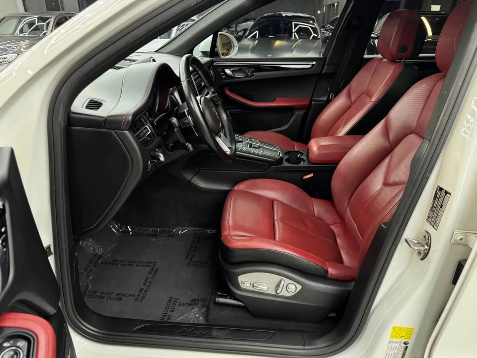 2019 Porsche Macan - Image 9 of 20