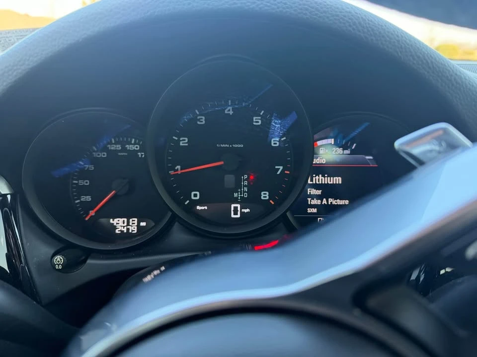 2019 Porsche Macan - Image 5 of 8