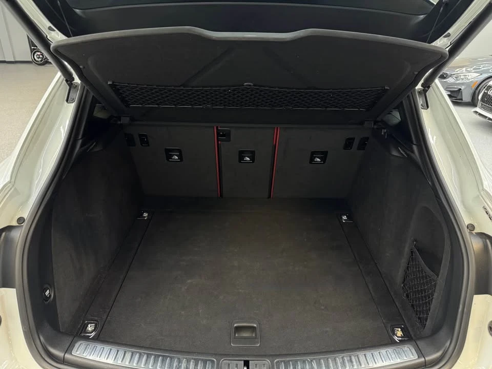 2019 Porsche Macan - Image 10 of 20