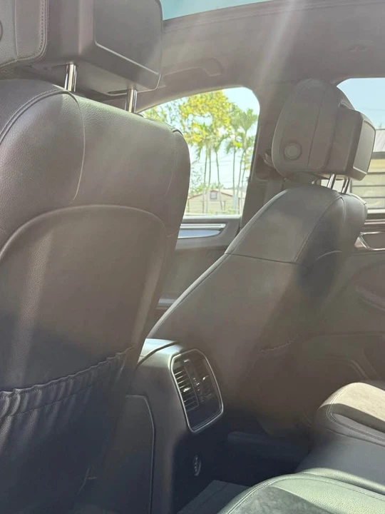 2019 Porsche Macan - Image 11 of 19