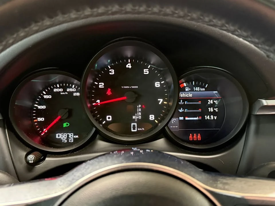 2019 Porsche Macan - Image 11 of 20