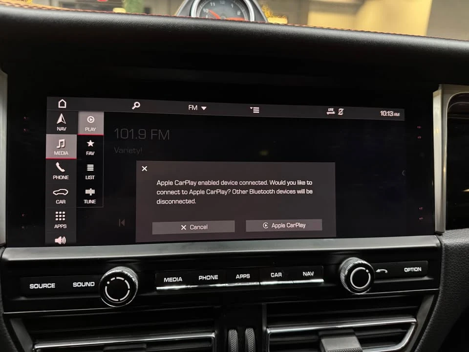 2019 Porsche Macan - Image 15 of 20