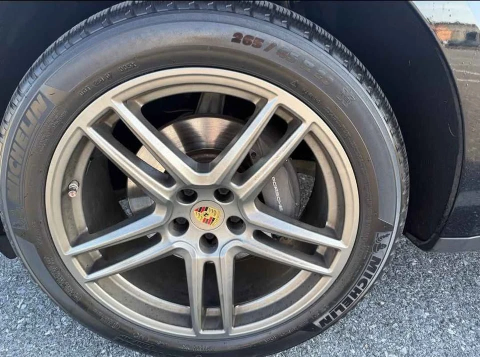 2019 Porsche Macan - Image 8 of 9