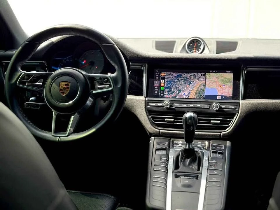 2019 Porsche Macan - Image 7 of 9