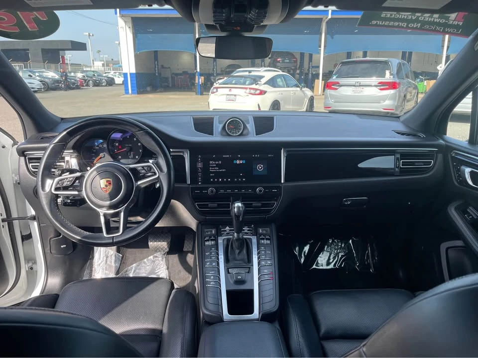 2019 Porsche Macan - Image 8 of 10