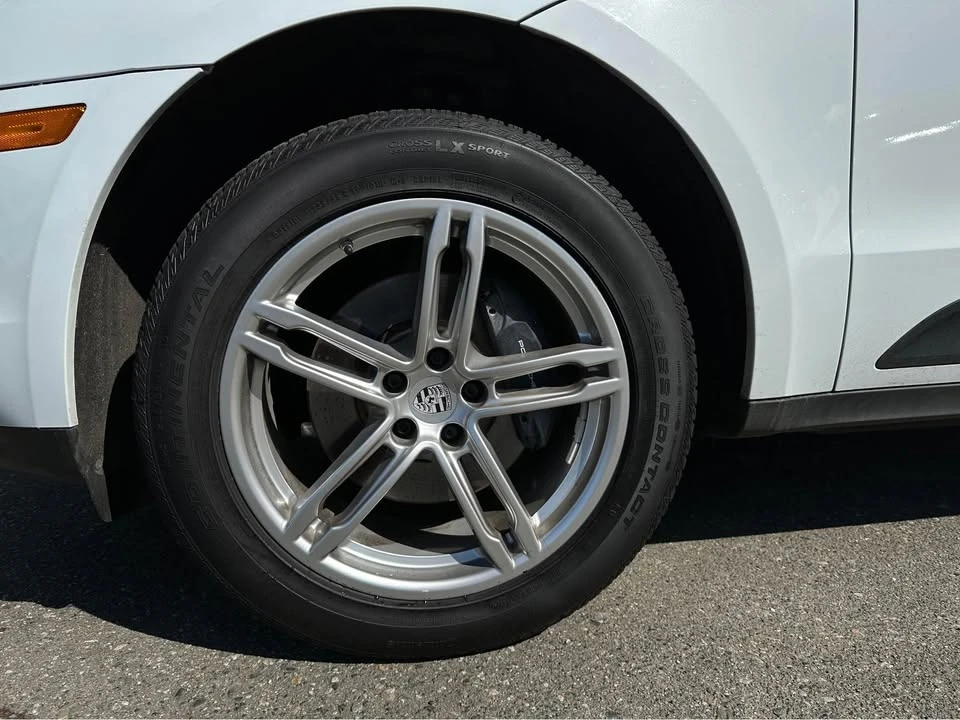 2019 Porsche Macan - Image 9 of 20
