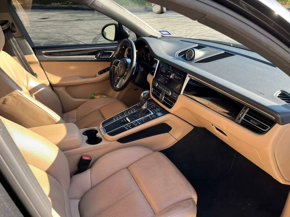 2019 Porsche Macan - Image 16 of 20