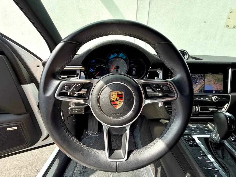 2019 Porsche Macan - Image 8 of 9