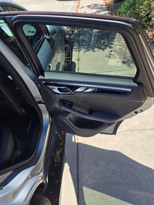 2019 Porsche Macan - Image 9 of 10