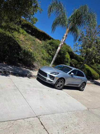 2019 Porsche Macan - Image 2 of 10