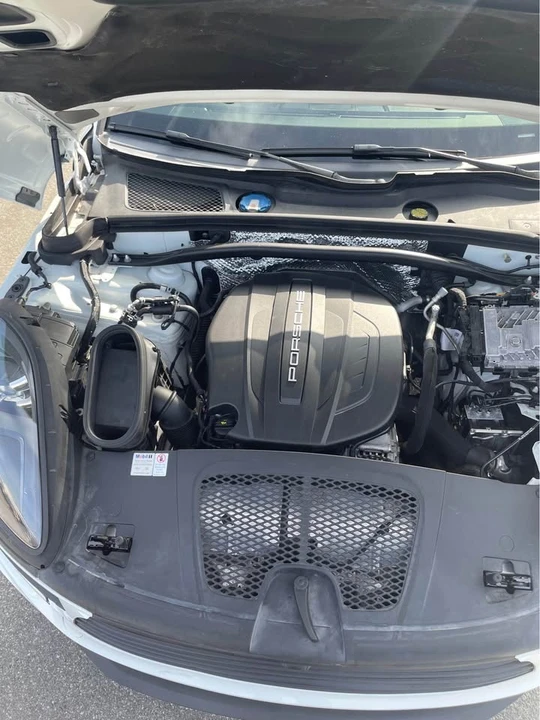 2019 Porsche Macan - Image 6 of 10