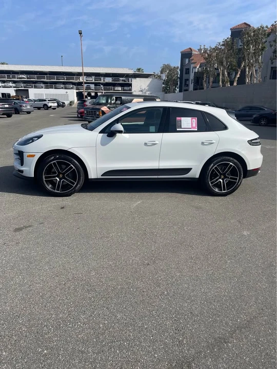 2019 Porsche Macan - Image 4 of 10