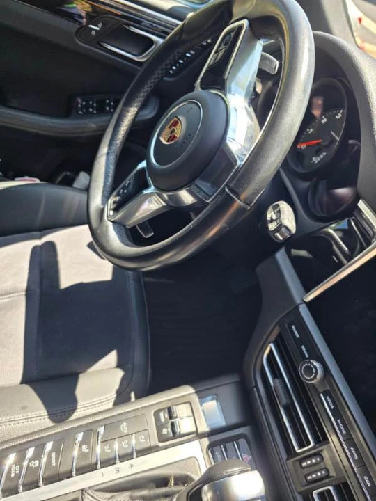 2019 Porsche Macan - Image 10 of 10