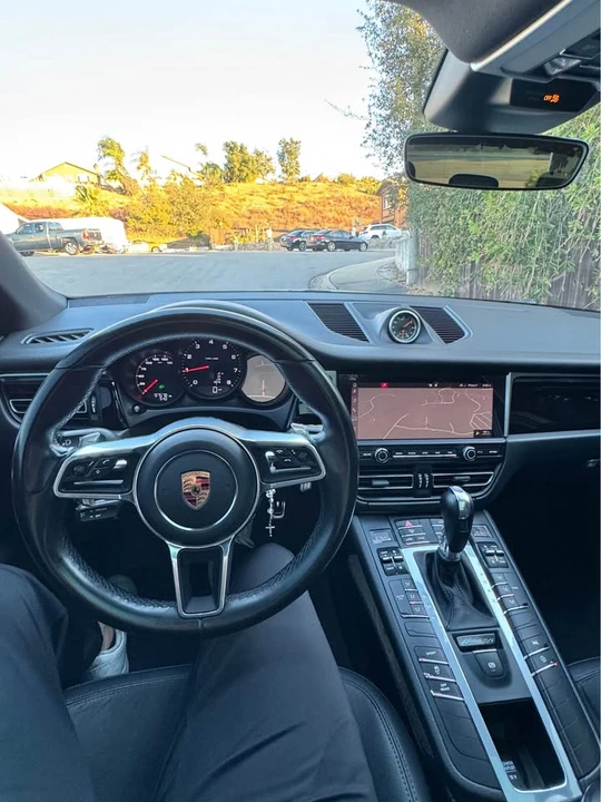 2019 Porsche Macan - Image 9 of 12