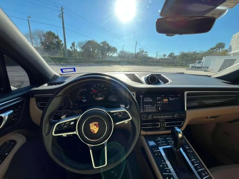 2019 Porsche Macan - Image 11 of 20