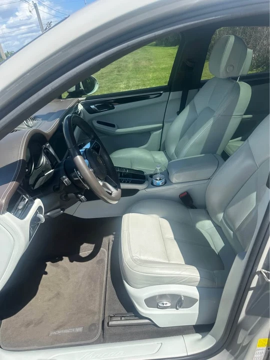 2019 Porsche Macan - Image 14 of 20