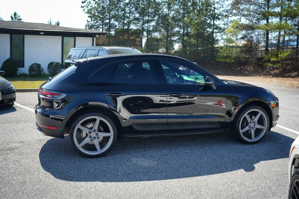 2019 Porsche Macan - Image 12 of 20