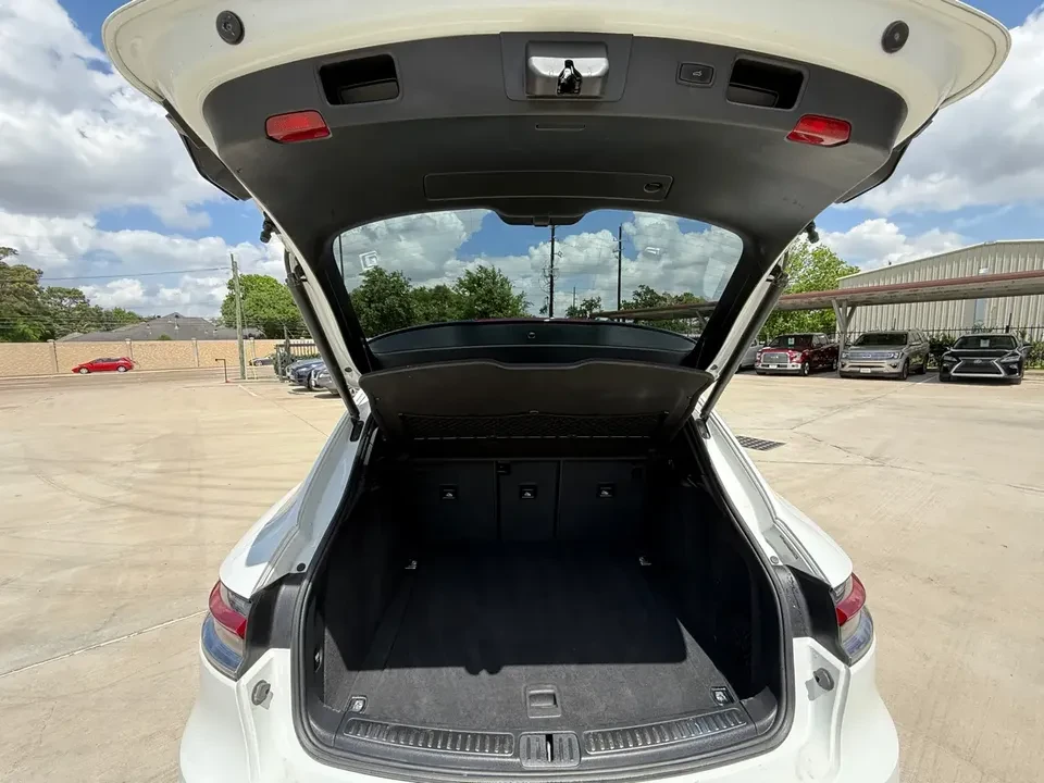 2019 Porsche Macan - Image 7 of 13