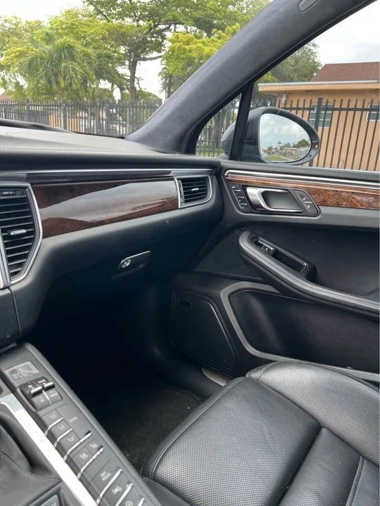 2019 Porsche Macan Turbo - Image 9 of 12