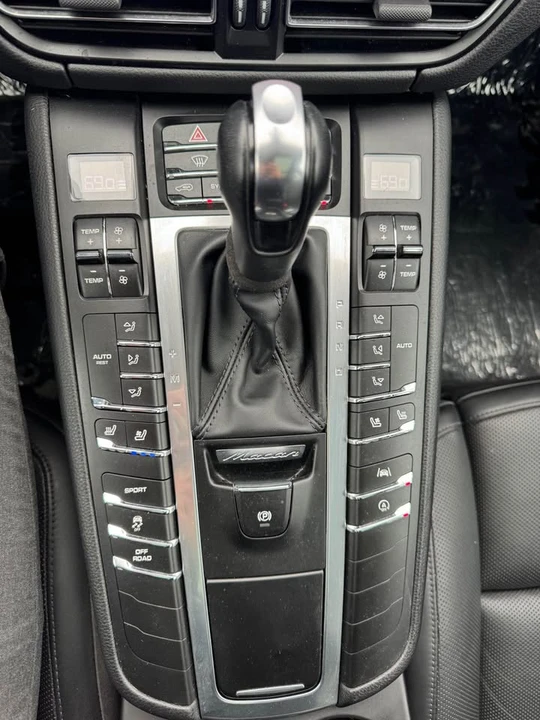 2019 Porsche Macan - Image 13 of 13