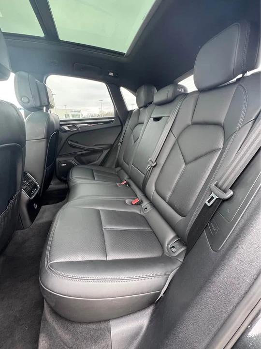 2019 Porsche Macan - Image 8 of 13