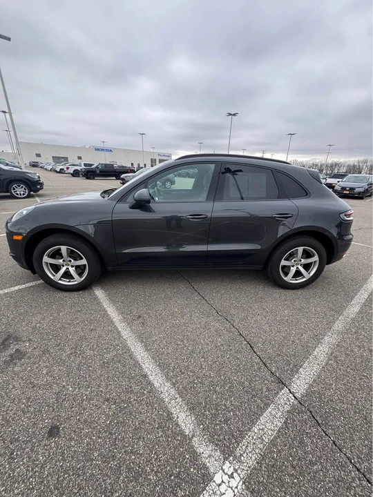 2019 Porsche Macan - Image 2 of 13
