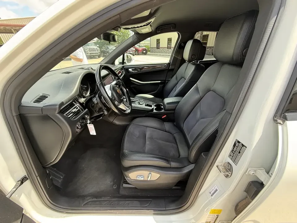 2019 Porsche Macan - Image 11 of 13