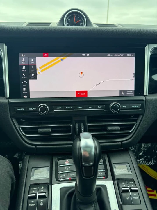 2019 Porsche Macan - Image 12 of 13