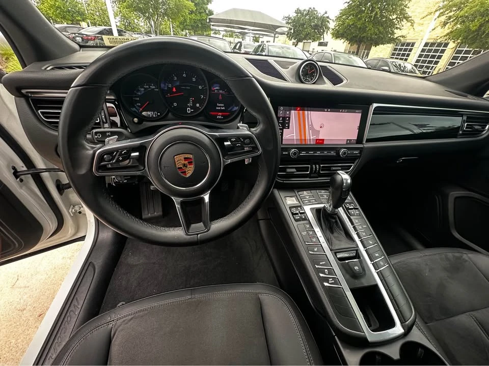 2019 Porsche Macan - Image 9 of 13