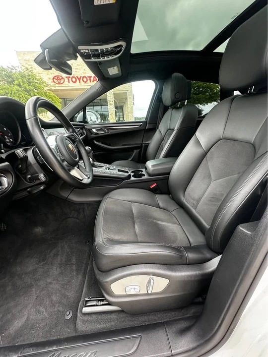 2019 Porsche Macan - Image 8 of 13