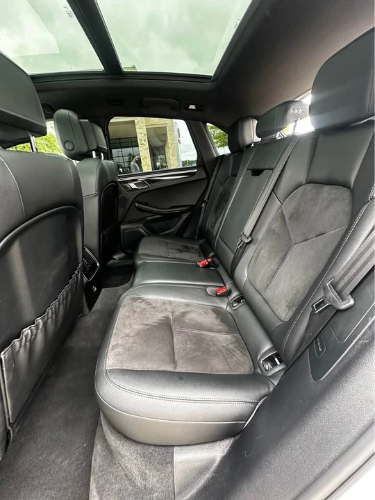 2019 Porsche Macan - Image 11 of 13