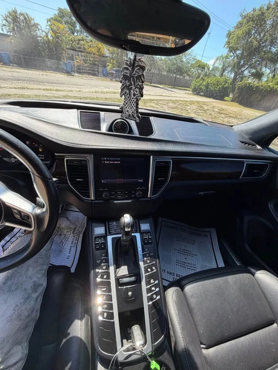 2019 Porsche Macan - Image 10 of 12