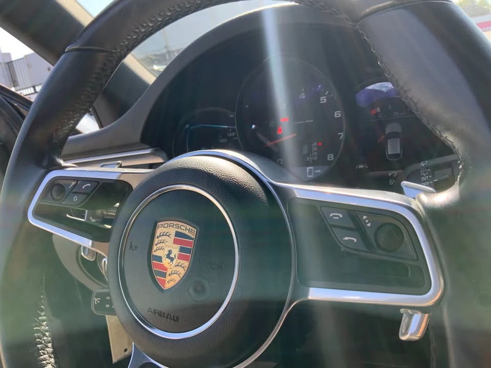 2019 Porsche Macan - Image 14 of 20