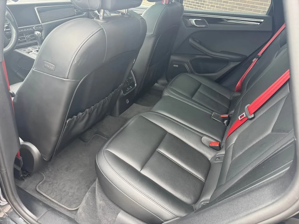 2019 Porsche Macan - Image 9 of 11