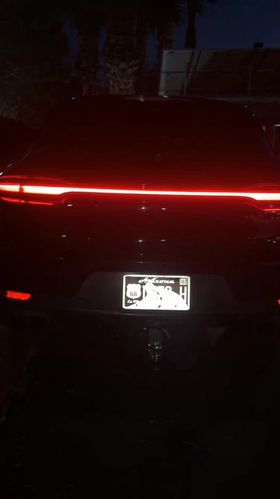 2019 Porsche Macan - Image 9 of 9
