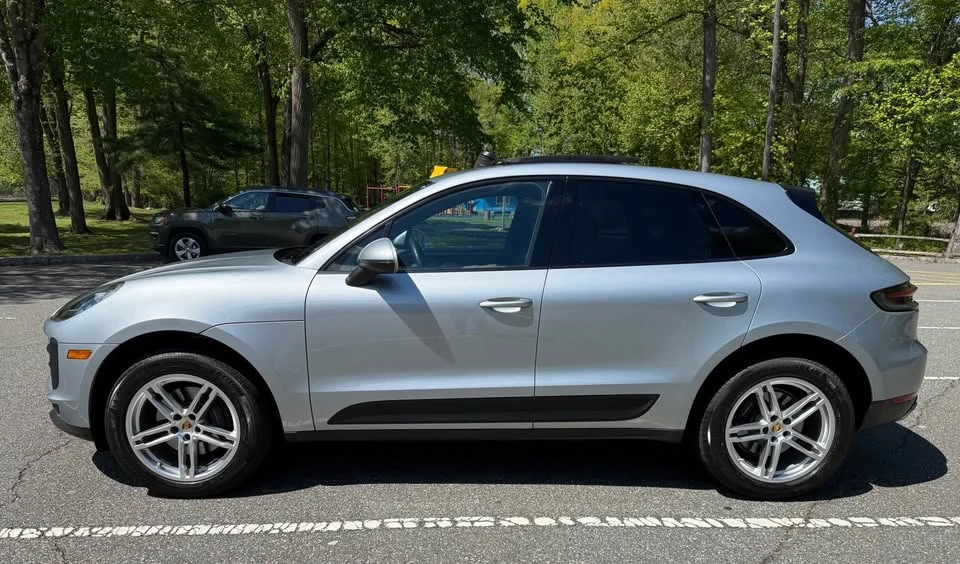 2019 Porsche Macan - Image 8 of 11