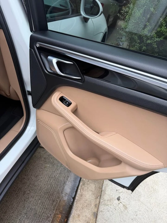 2019 Porsche Macan - Image 8 of 14