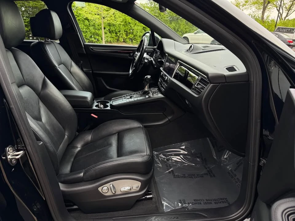 2019 Porsche Macan - Image 12 of 20