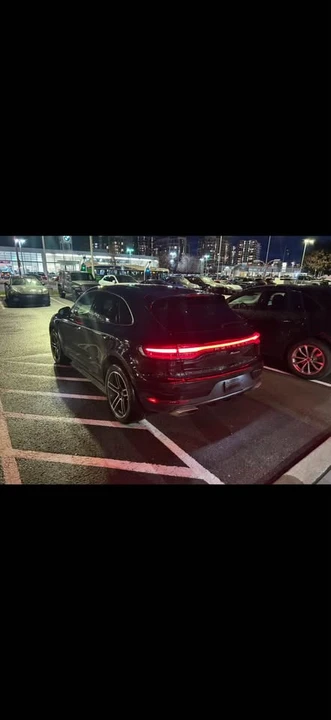 2019 Porsche Macan - Image 3 of 4