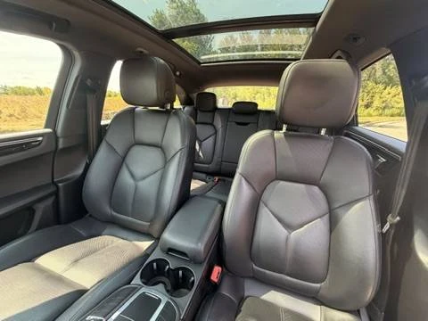 2019 Porsche Macan - Image 10 of 15