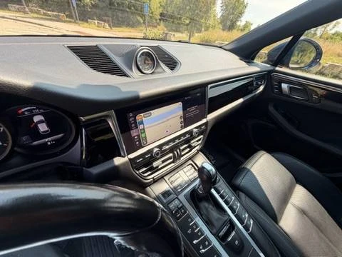 2019 Porsche Macan - Image 15 of 15