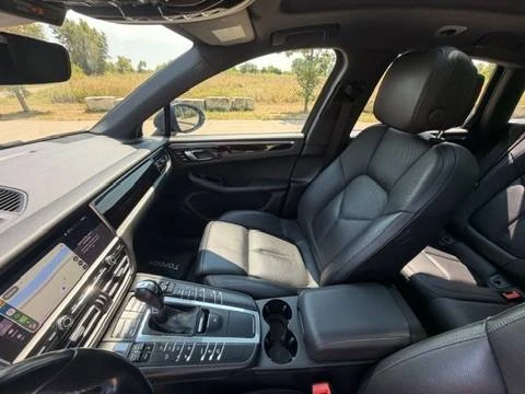 2019 Porsche Macan - Image 11 of 15