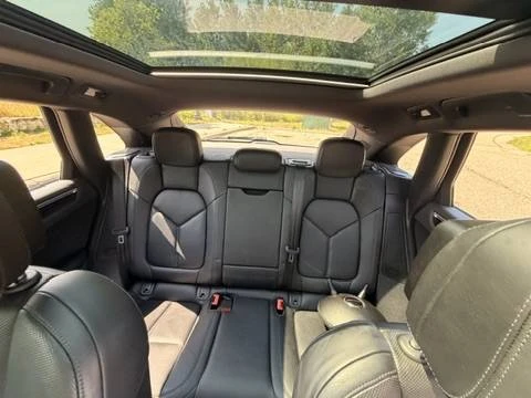 2019 Porsche Macan - Image 13 of 15