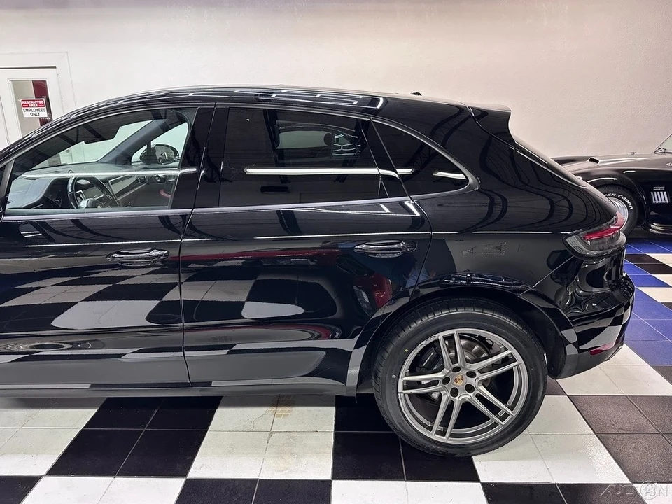 2019 Porsche Macan Turbo - Image 9 of 21
