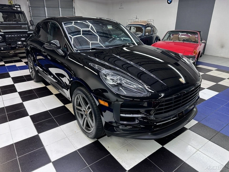 2019 Porsche Macan Turbo - Image 2 of 21