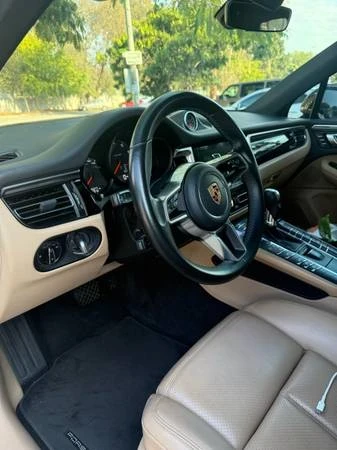 2019 Porsche Macan - Image 14 of 21