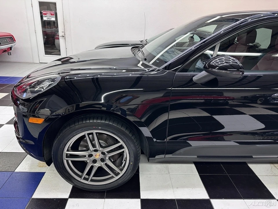 2019 Porsche Macan - Image 5 of 21