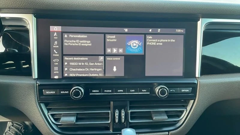 2019 Porsche Macan - Image 11 of 20